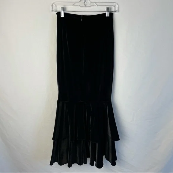 🌸NWT patobo velvet bo ruffle midi skirt in black